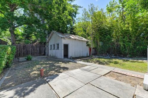 757 1st St, Woodland CA  95695-4805 exterior