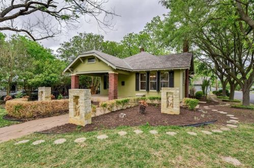 1502 Olive St, Georgetown, TX 78626-8121