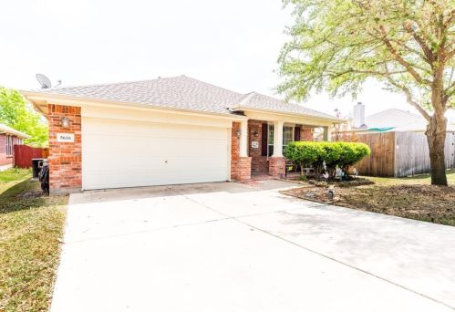5616 Piedra Dr, Fort Worth, TX 76179-7522