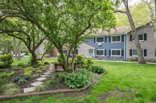 40-98 4th St, Canaan Lake, NY 11772-2138