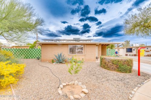 6948 Lola Pl, Tucson, AZ 85730-2331