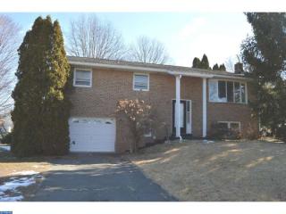 785 Ahrens Rd, Reading, PA 19606-3701