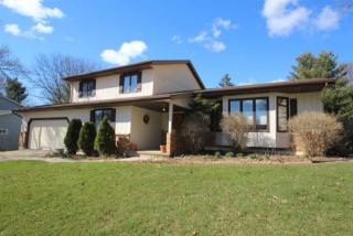 7226 Colony Dr, Madison, WI 53717-1412