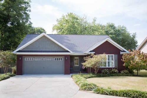 1008 Doran Rd, Murray, KY 42071-2820