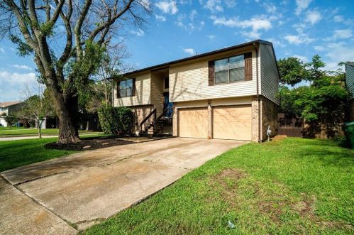 5401 Hallford Ct, Lewisville, TX 75028-1019