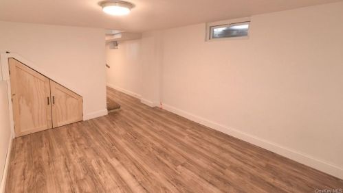 13 Lakeport Dr, Patterson NY  12563-1722 exterior