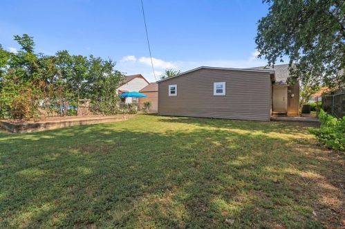 1121 Robert St, Fort Worth, TX 76110-2655