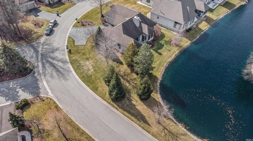 1540 Lake George Dr, Mishawaka IN  46545-4065 exterior