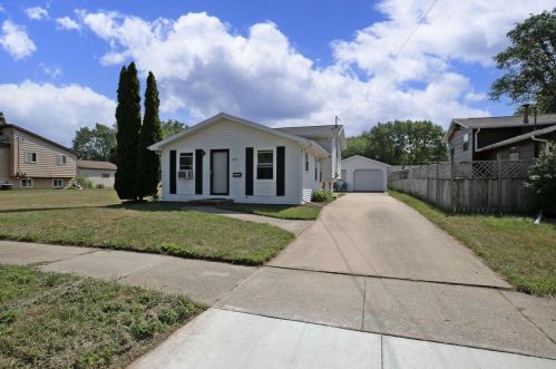 2326 Jefferson St, Oshkosh, WI 54901-1912