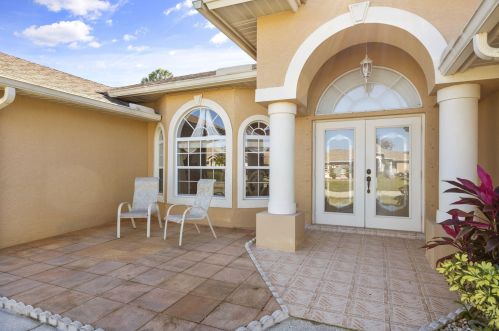 1238 San Esteban Ave, Fort Pierce, FL 34953-4825