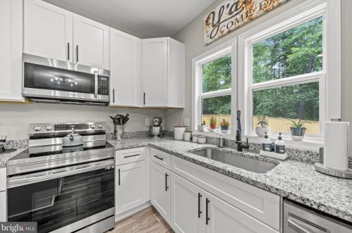 250 Land Or Dr, Ruther Glen VA  22546-1245 exterior