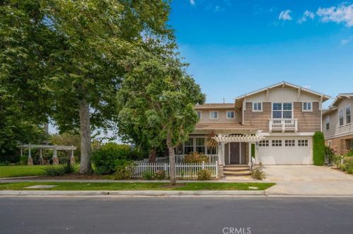929 Blue Heron, Seal Beach, CA 90740-5611