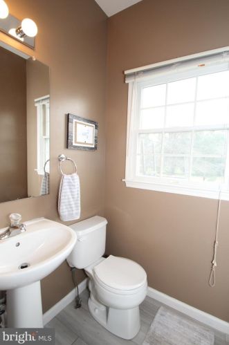 35 Marble House Dr, Bear DE  19701-4023 exterior