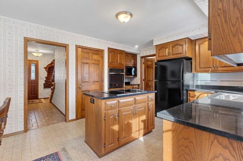 225 Traders Point Ln, Green Bay WI  54302-5236 exterior