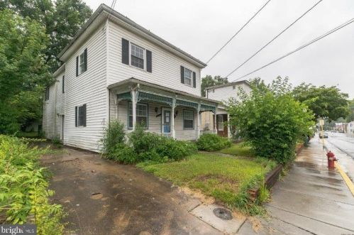 200 Main St, Edinburg, VA 22824-9405