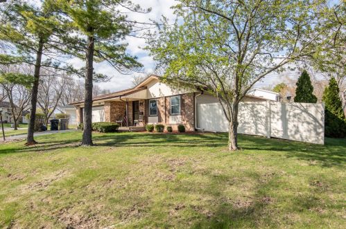 6936 89th St, Milwaukee WI  53224-4702 exterior