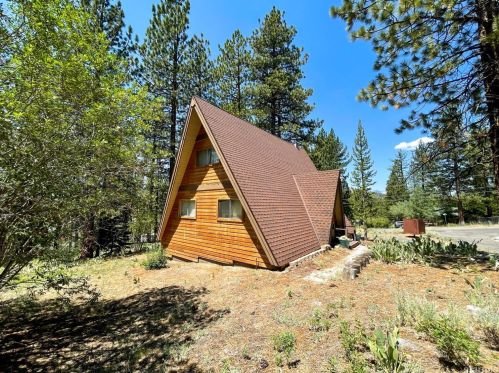 917 Onnontioga St, South Lake Tahoe, CA 96150-5910