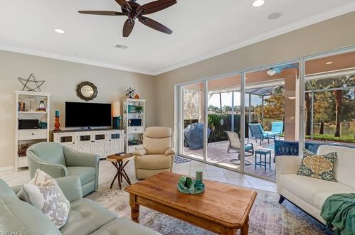 14291 Manchester Dr, Naples FL  34114-8625 exterior