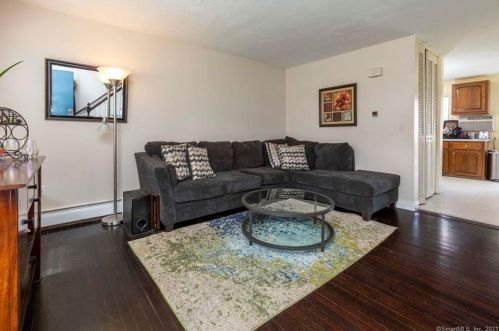 14 Lawton Rd, Manchester, CT 06042-3684