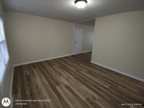 880 Richard Dr, Xenia OH  45385-2529 exterior