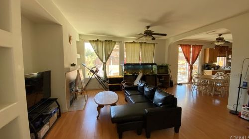 14317 Gray Fox Ln, Victorville, CA 92394-7473