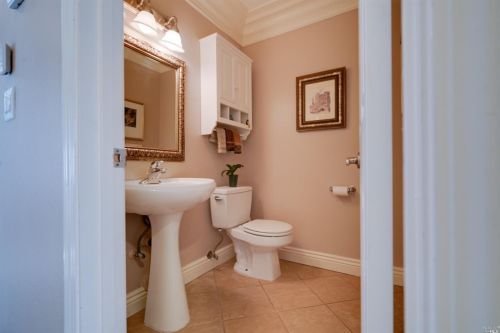 427 Myrtle Ct, Benicia CA  94510-1451 exterior