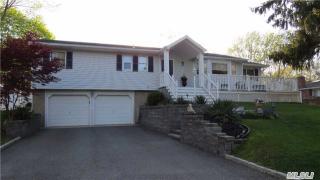 66 Midwood Ave, Nesconset, NY 11767-2030