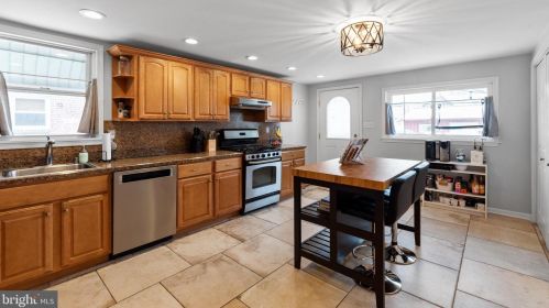 211 Rodney Rd, Ridley Park PA  19078-1429 exterior