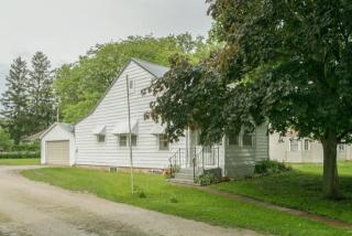 704 11th St, Wellman, IA 52356-9274