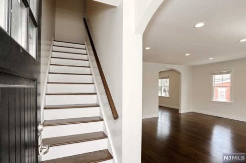 60 Madison Ave, Dumont NJ 07628-2317 exterior