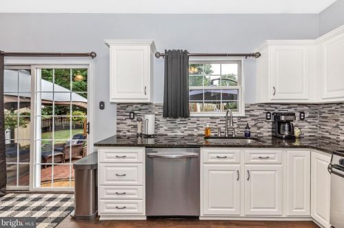 17 Lion Ct, Limerick PA  19468-1339 exterior