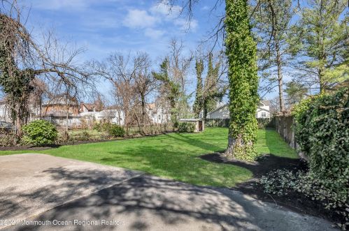 119 Pearl St, Tinton Falls NJ  07701-1522 exterior