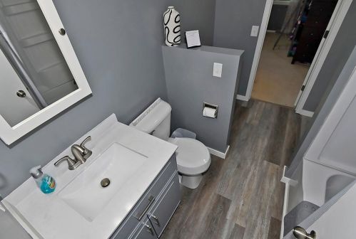 421 10th Ave, Faribault MN  55021-6433 exterior