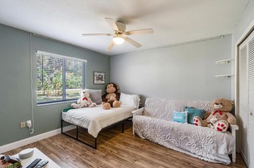 80 Logan Blvd, Naples FL  34119-2540 exterior