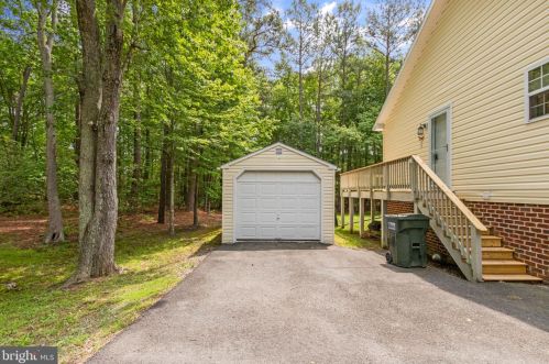 182 Beacon Ct, Montross VA  22520-4078 exterior