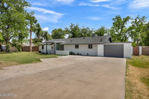 1111 Bethany Home Rd, Phoenix AZ  85014-2229 exterior