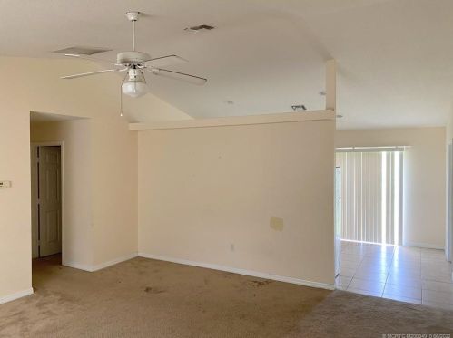 1912 Berkshire Blvd, Fort Pierce FL  34952-6660 exterior