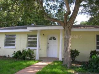 223 34th St, Bradenton, FL 34205-2530