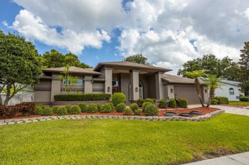 2750 Jarvis Cir, Palm Harbor, FL 34683-7225