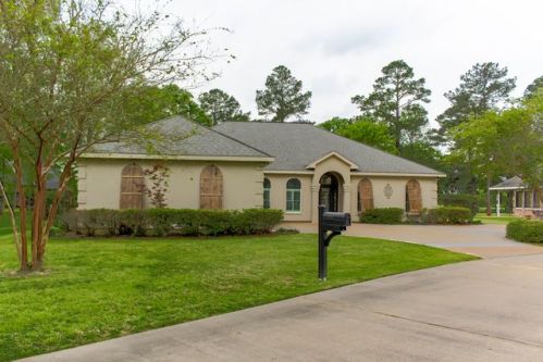1038 Hidden Ridge Dr, Timberlake, LA 71485-9529