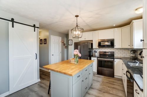 445 Magnolia Dr, Liberty Township, OH 45036