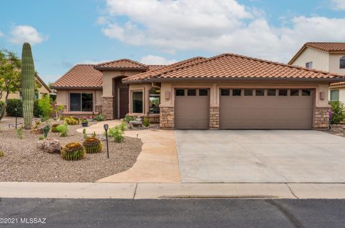 727 Pebbles Ridge Dr, Green Valley, AZ 85614-5685