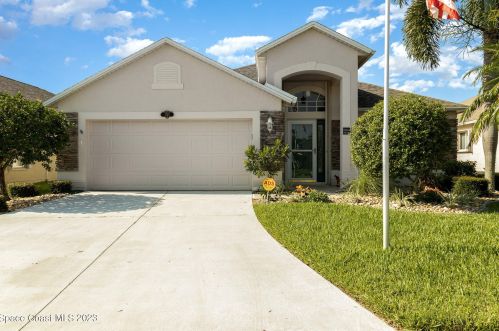 1740 Lago Mar Dr, Melbourne, FL 32940-6328