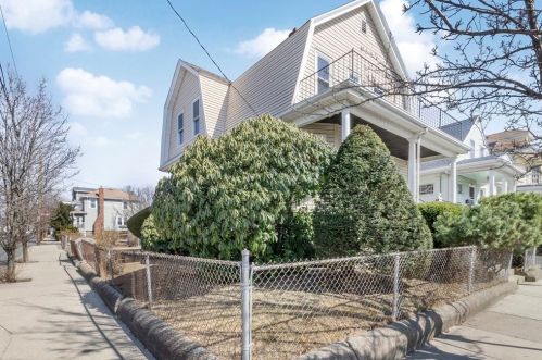 25 Edith St, Everett, MA 02149-1718