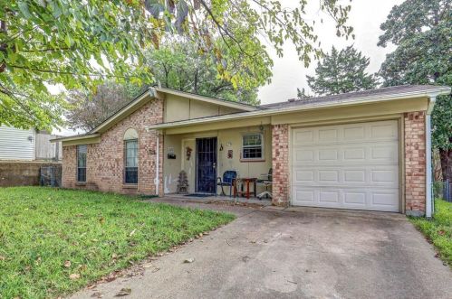 306 Shaw St, Duncanville, TX 75137-2332