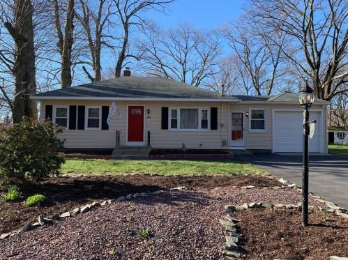 60 Morgan Ave, Providence, RI 02911-1236