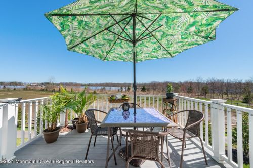 66 Kyle Dr, Tinton Falls NJ  07712-7536 exterior