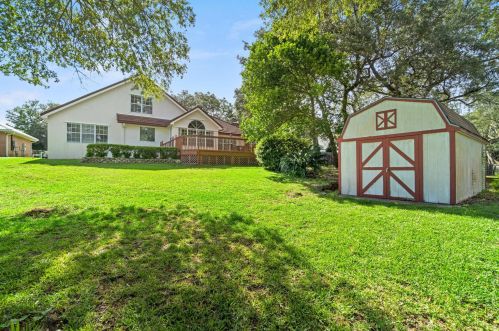 833 Boulevard Of The Champions, Shalimar FL  32579-2154 exterior