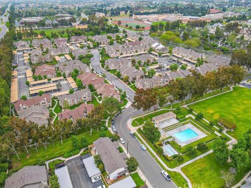 74 Woodleaf, Irvine CA  92614-7081 exterior