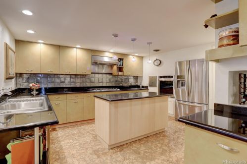 2475 Jackson St, Denver CO 80210-5638 exterior